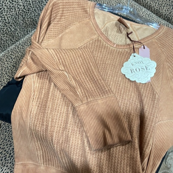 Women long sleeve blouse tan color - Picture 6 of 6